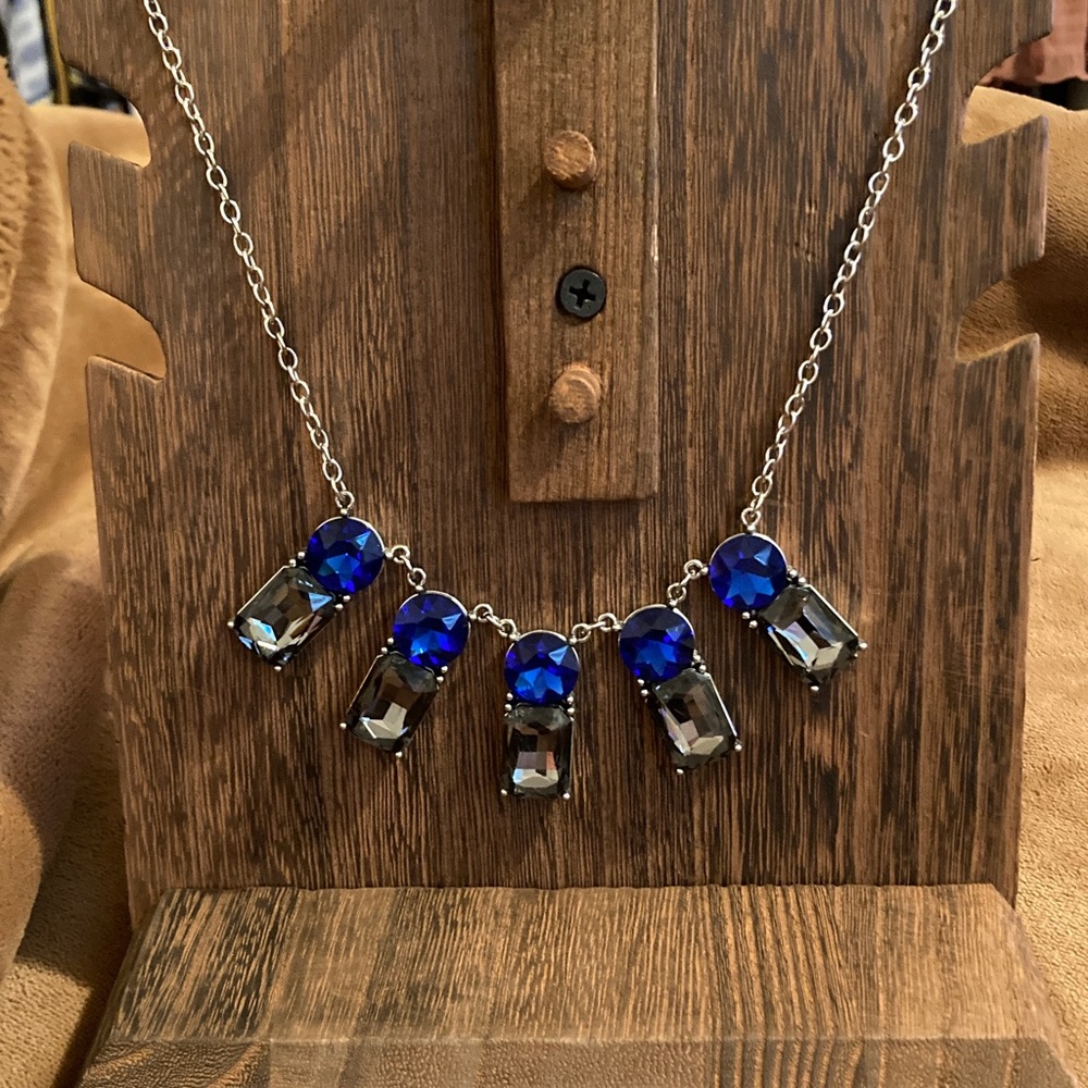 Elegant Blue and Silver Necklace